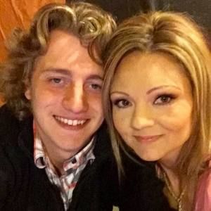 Meet your Posher, Simon